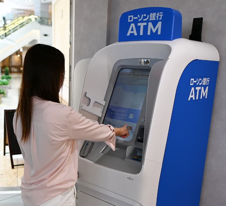 ローソン銀行新型ATM操作イメージ